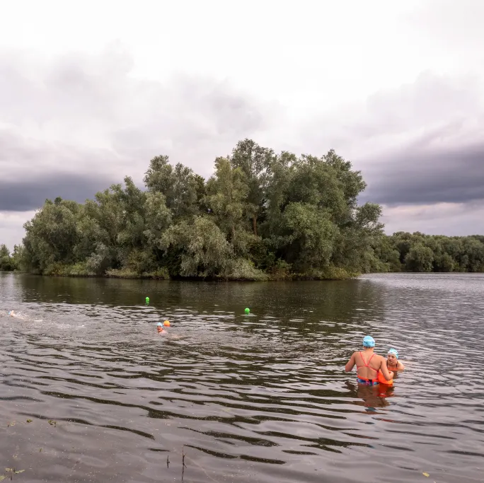 Open Water Swimmers at Waterbeach Lake